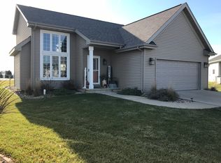 403 Eagle Ct, Gibson City, IL 60936