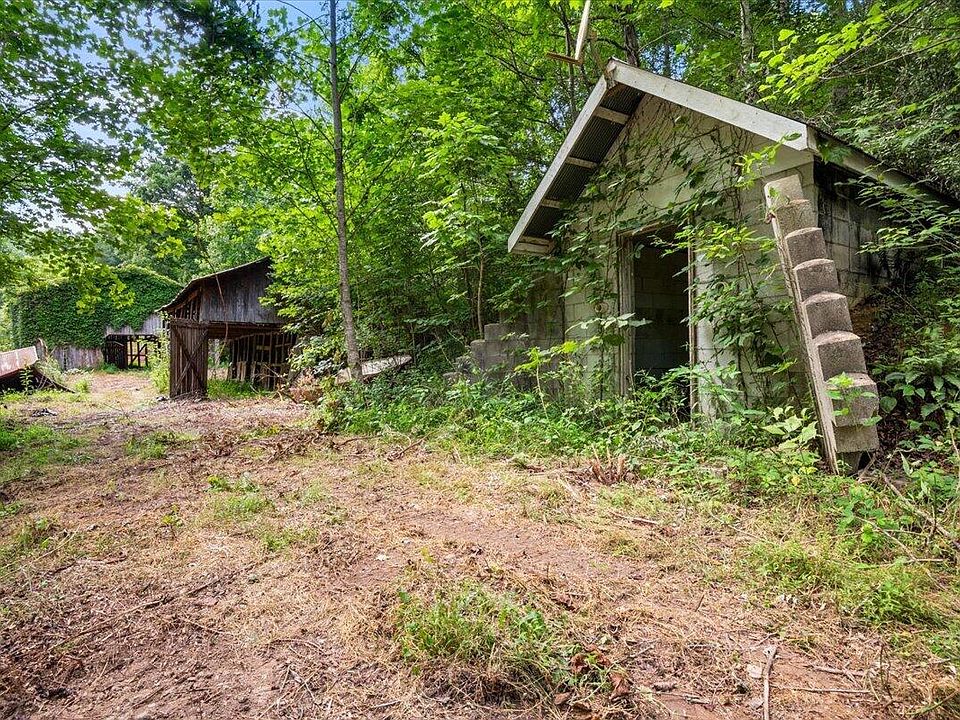 1st image of 2661 Buncomb Rd