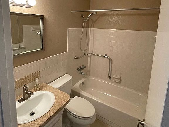 5th image of 2330 Ecuadorian Way APT 14