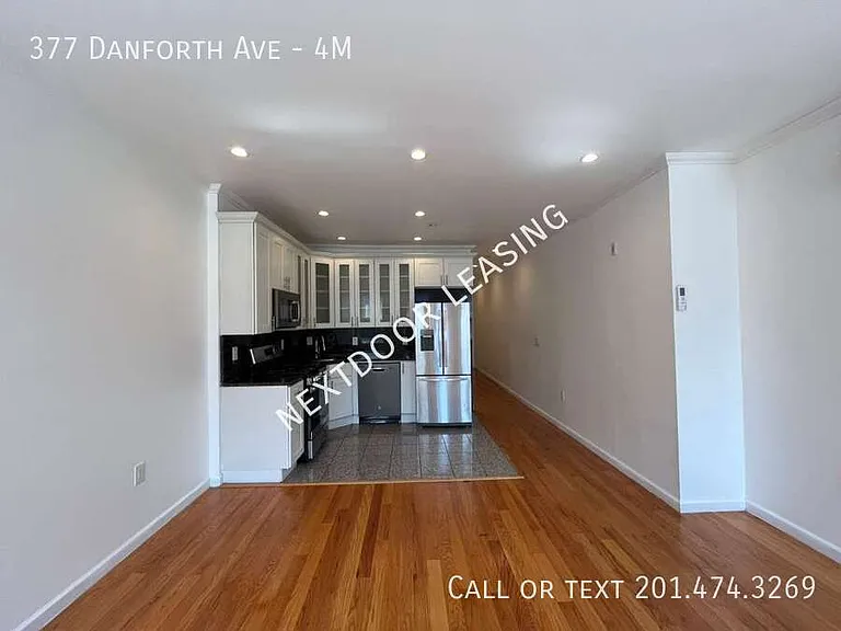 377 Danforth Ave #4M — Photo 5