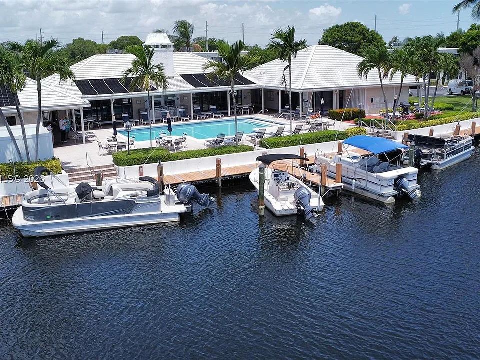 160 Cypress Club Dr #608