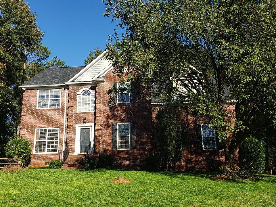 1st image of 2801 Redfield Dr
