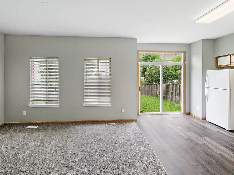 678 Zachary Dr — Photo 4