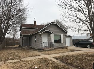 530 Santa Fe St, Augusta, KS 67010
