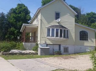 6394 State St, Garden, MI 49835