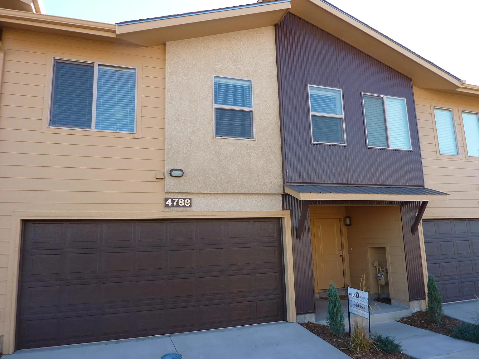 3 bed, 2.5 bath, 1800 sqft, $1,775 — Photo 2