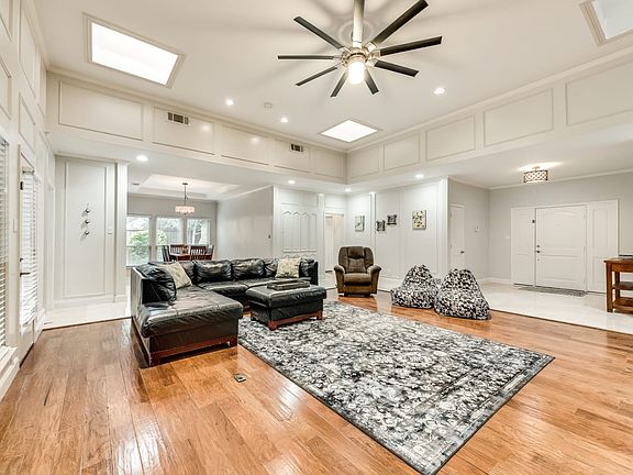 3rd image of 6909 Spanky Branch Dr