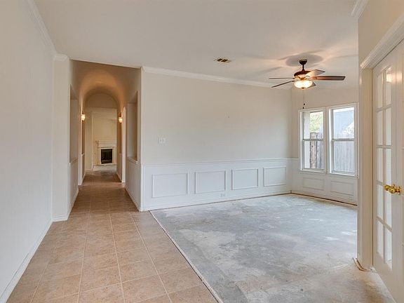 4th image of 5800 Meadowglen Dr
