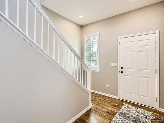 3rd image of 3093 Meadowbrook Pl