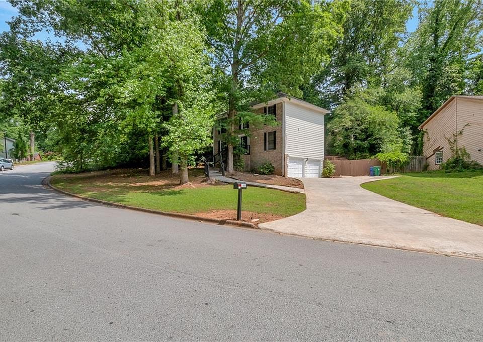 1st image of 1449 Golf Link Dr
