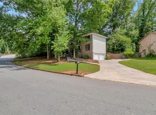 1449 Golf Link Dr, Stone Mountain, GA 30088