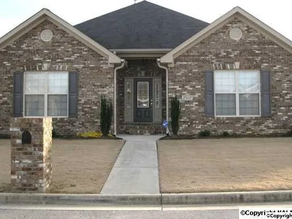 2507 Hampshire Dr SW, Decatur, AL 35603