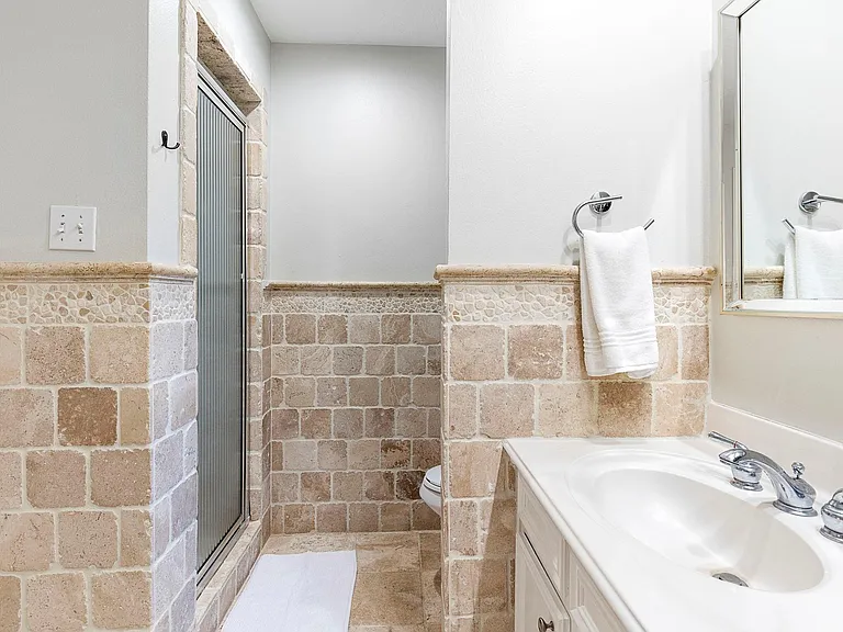 623 Hickory Ridge Dr — Photo 21