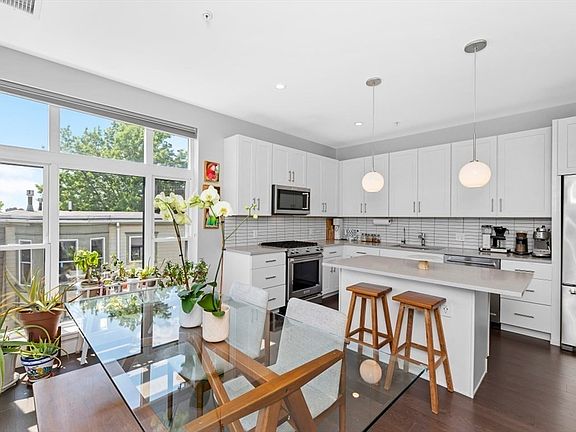 3rd image of 197 Washington St #410