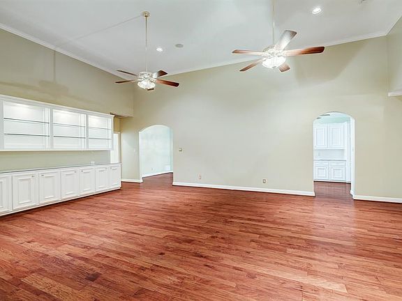 5th image of 1803 Emerald Green Dr