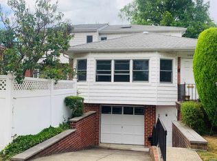 7139 166th St, Flushing, NY 11365