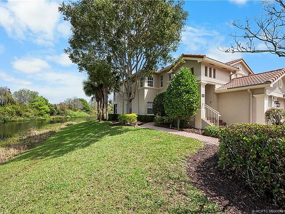 5th image of 691 SW Glen Crest Way