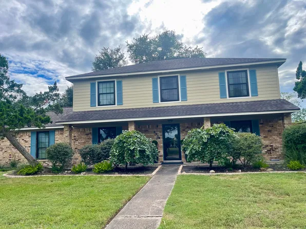 2309 Westpark Dr, Alvin, TX 77511