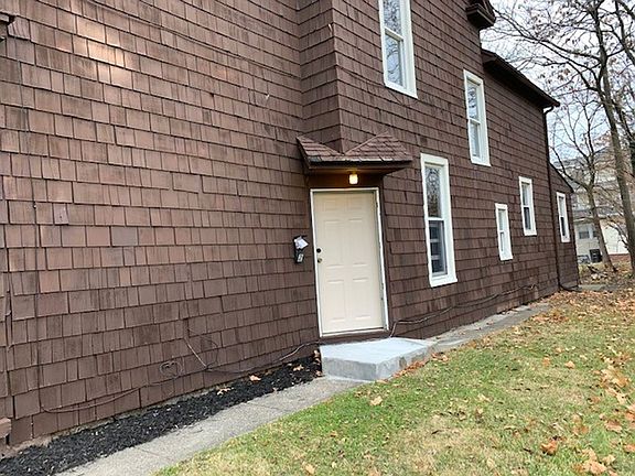 2nd image of 129 E Woodland Ave APT 2