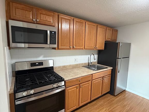 5th image of 50 Hildreth St #23