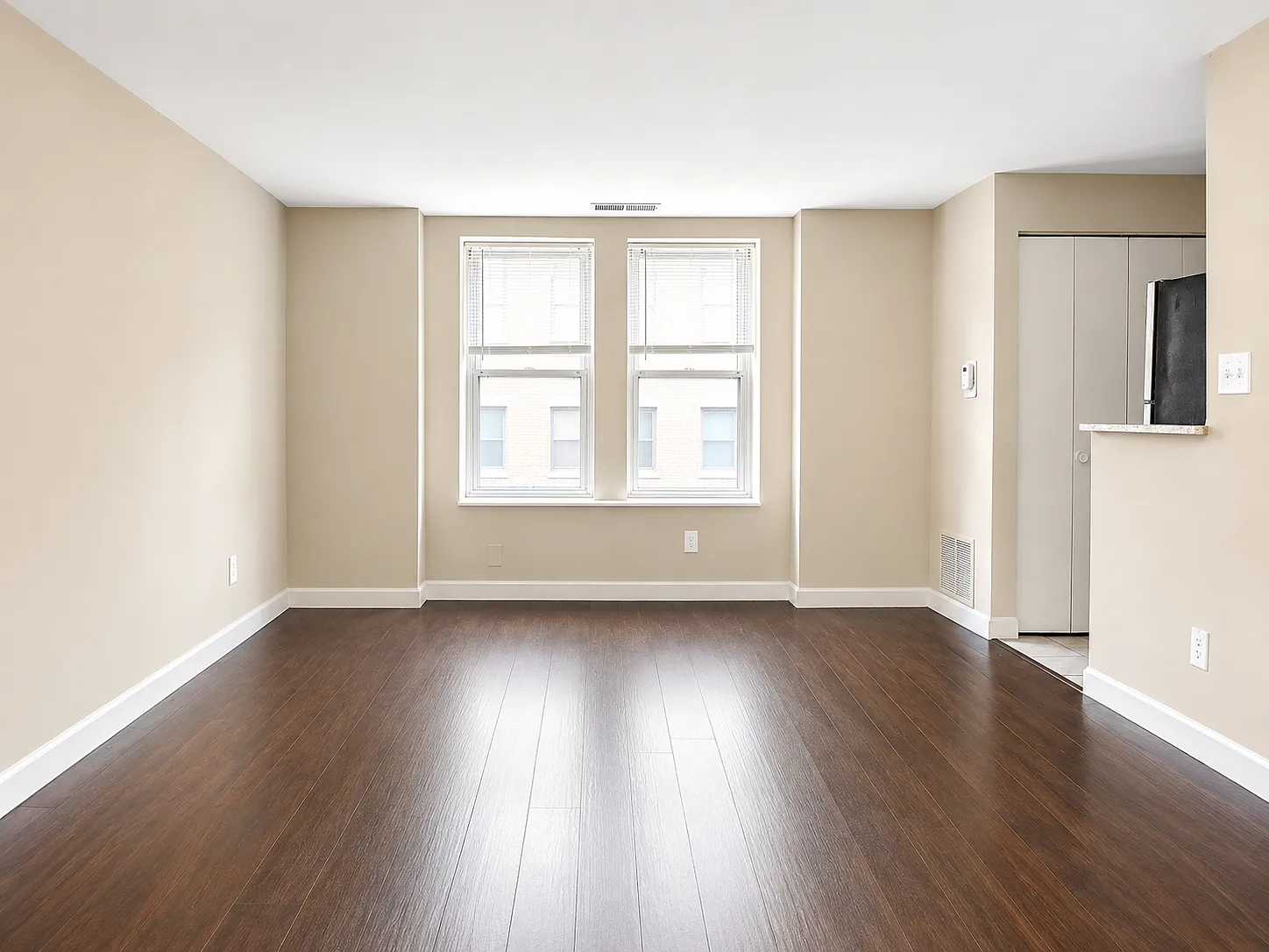 1 bed, $1,160 — Photo 2