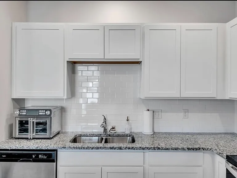 1102 Mason Dale — Photo 3