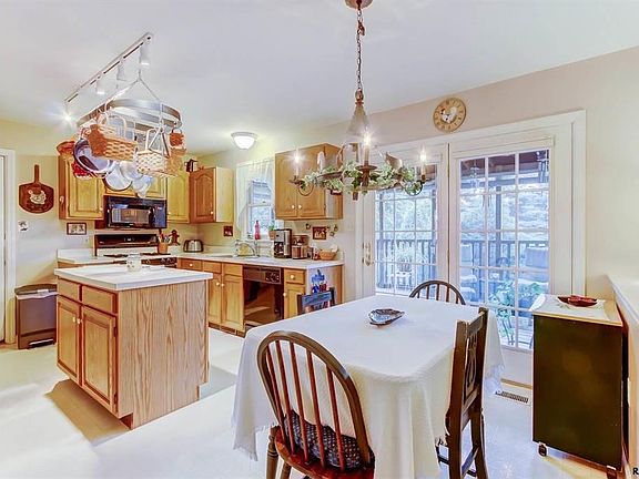 5th image of 703 Beverly Hills Ct