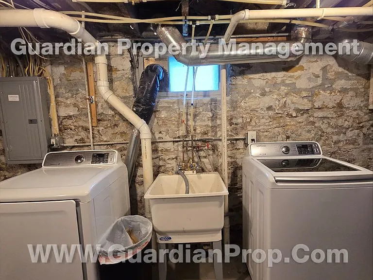 817 Stryker Ave — Photo 17