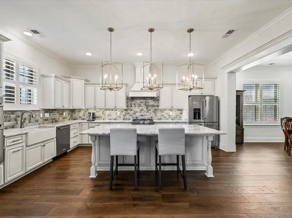 405 Catawba Valley Dr, Collierville, TN 38017