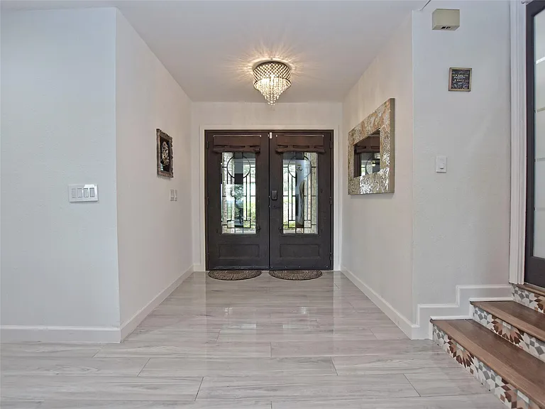 5101 Rain Creek Pkwy — Photo 4