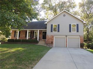 9915 W 65th Dr, Merriam, KS 66203