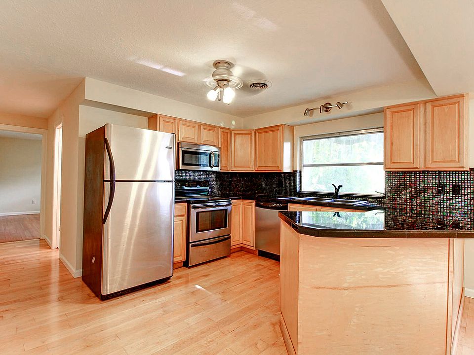 NEW KITCHEN!