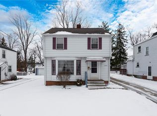 1383 Gordon Rd, Lyndhurst, OH 44124