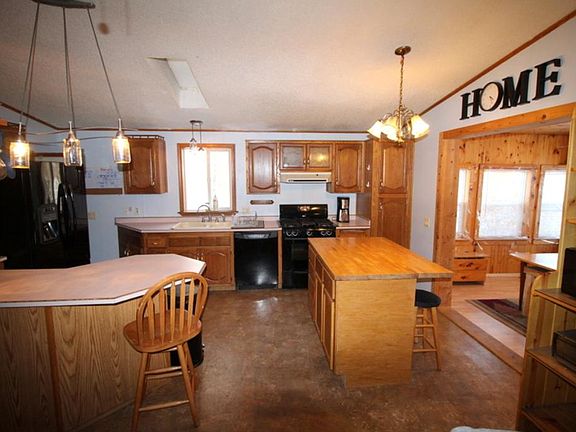 3rd image of 17350 Snowshoe Dr