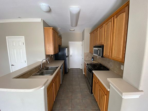 4th image of 1101 Parmer Ln APT 205