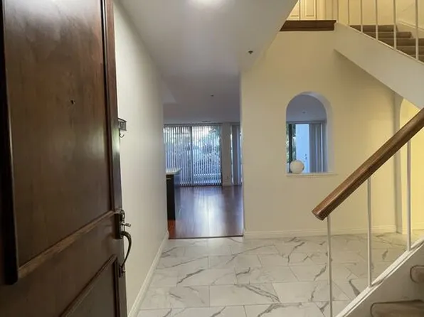 121 S Hope St APT 4, Los Angeles, CA 90012