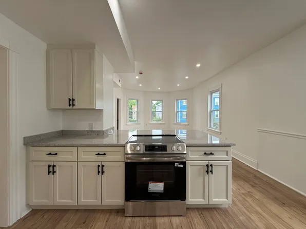 19 Reeves St, Worcester, MA