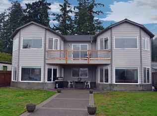 671 NE Gladwin Beach Rd, Belfair, WA 98528