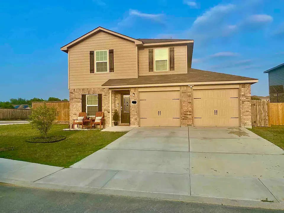6402 Underwood Way — Photo 2