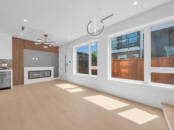 3rd image of 2891 Eton St