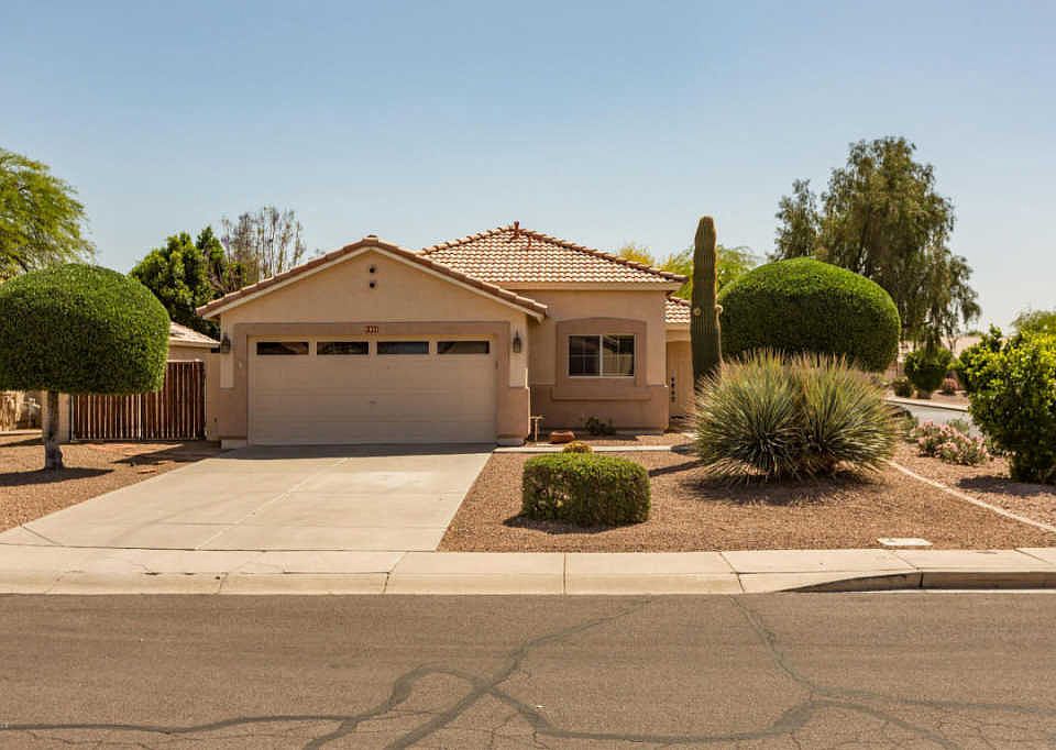 1st image of 1553 N Rockwell Ct