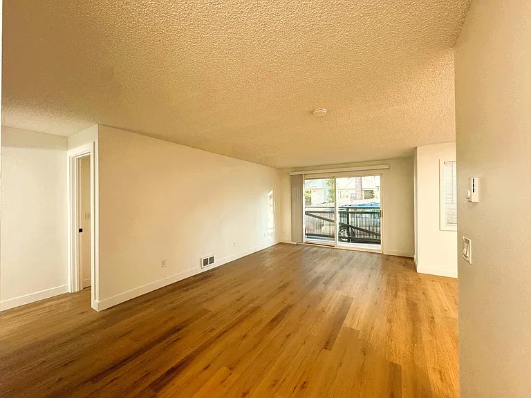 Arbor Heights | New Fully Renovated Apartments | Move in Specials! — Photo 13