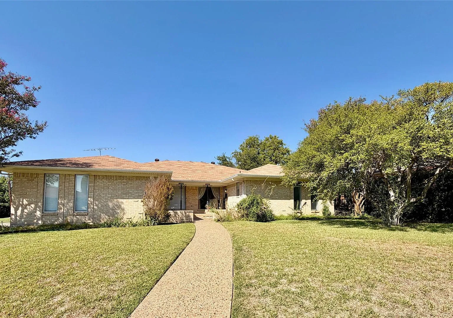 East Dallas Duplex — Photo 1