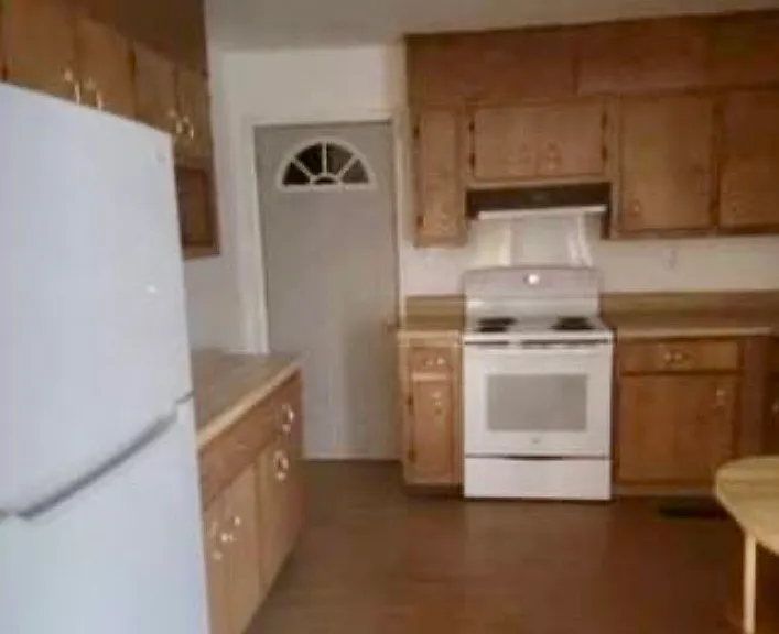 7610 Boriss Dr — Photo 6