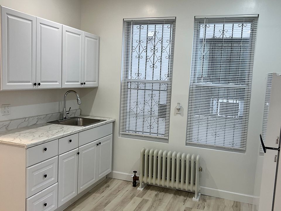 1st image of 3078 37th St APT 1F