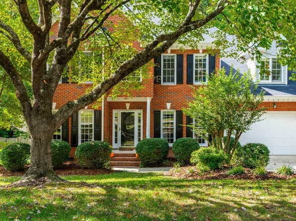 108 Selly Manor Ct, Cary, NC 27518