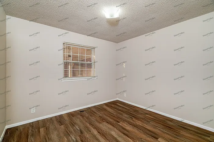 23 W Stadium Rd — Photo 8