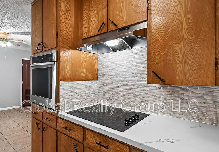 138 Bobolink Dr — Photo 14