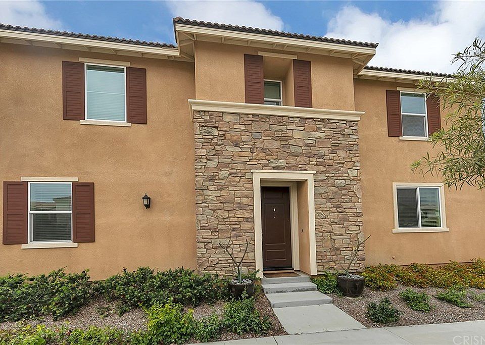 1st image of 26825 Albion Way
