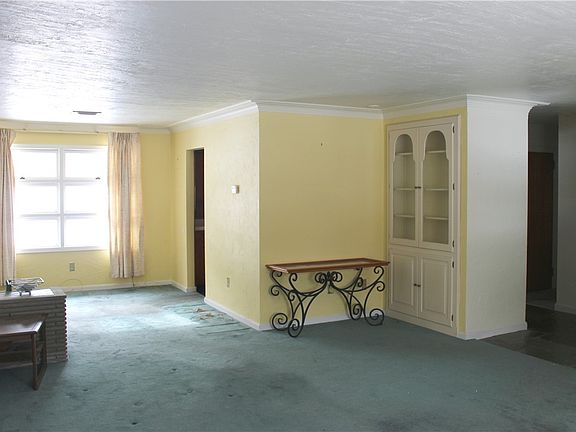 5th image of 3903 Milton Dr